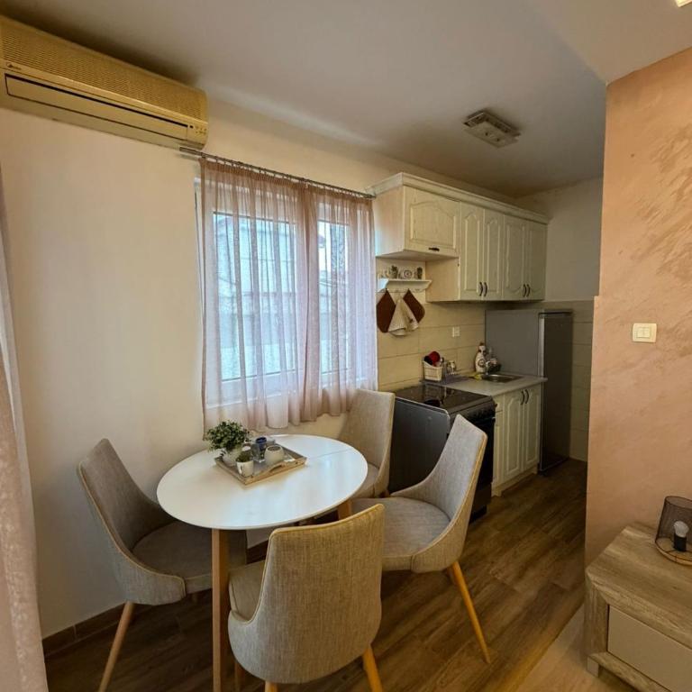 Laura apartman - Apartman sa 1 Spavaćom Sobom - 5