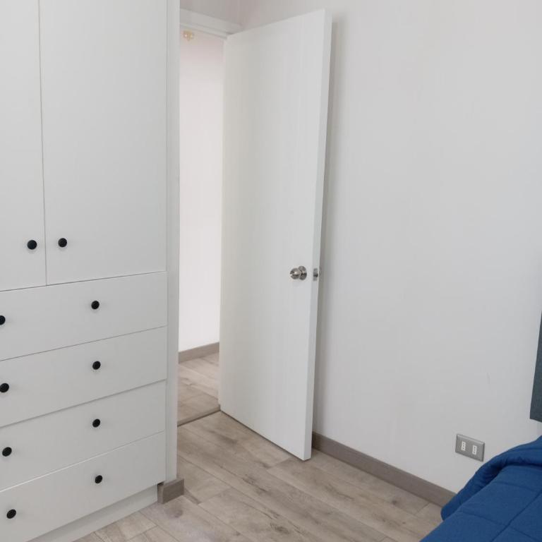 Impecable, cerca de todo - Three-Bedroom Apartment - 4