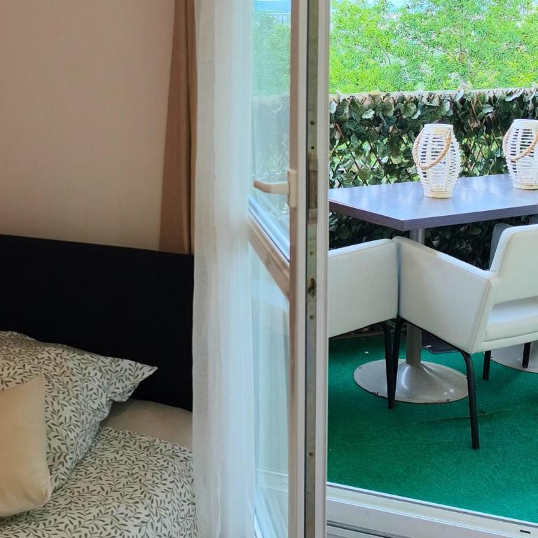 Grand Appartement 80m2 - 3 Chambres - 7 min du centre - Résidence calme - Idéal Famille - Appartamento con 3 Camere da Letto - Piano Alto - 13