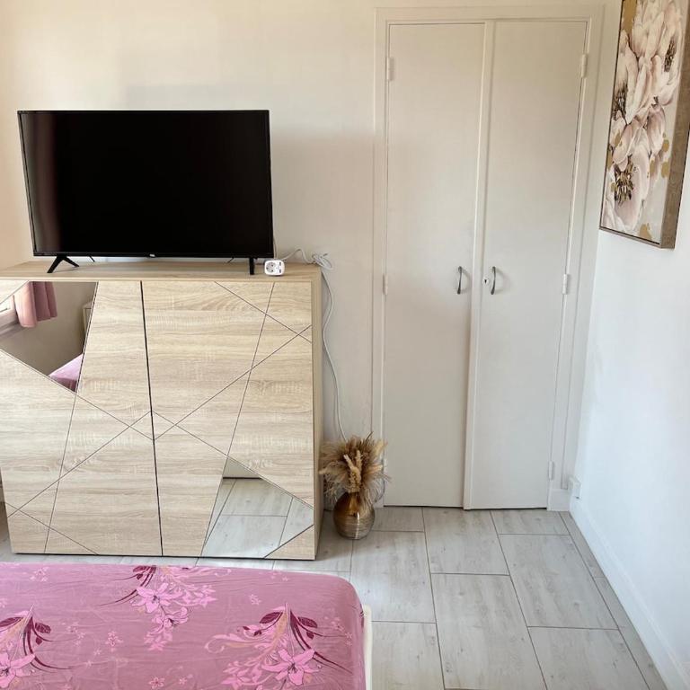 Apt 4 pers Le Lavandou bord de mer clim et parking - Two-Bedroom Apartment - 5