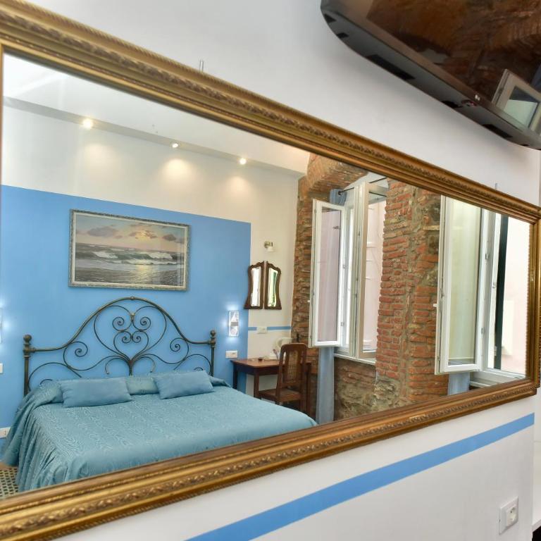 The Vernazza Main Plaza - Rooms & Apartment - Deluxe Vierbettzimmer - 8