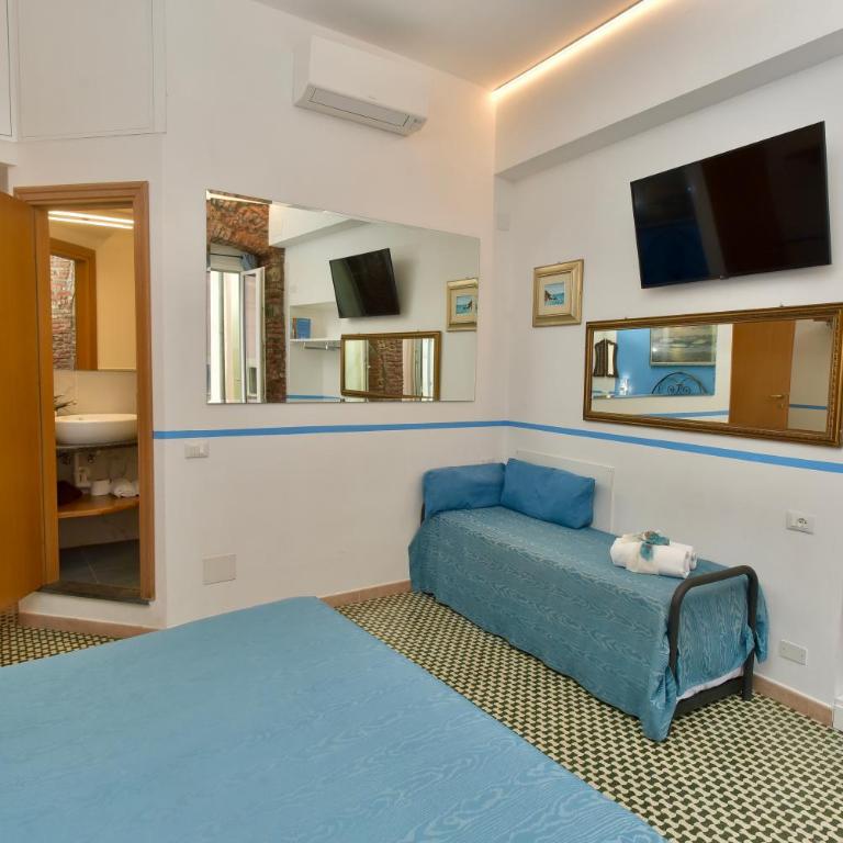 The Vernazza Main Plaza - Rooms & Apartment - Deluxe Vierbettzimmer - 13