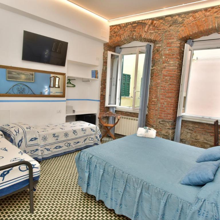 The Vernazza Main Plaza - Rooms & Apartment - Deluxe Vierbettzimmer - 25