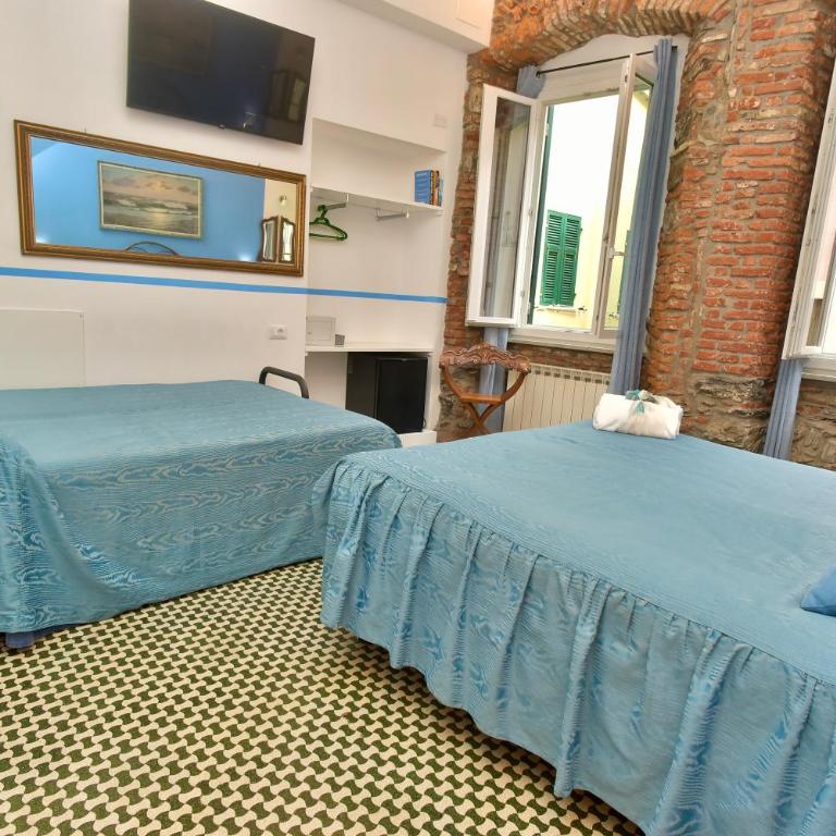 The Vernazza Main Plaza - Rooms & Apartment - Deluxe Vierbettzimmer - 21
