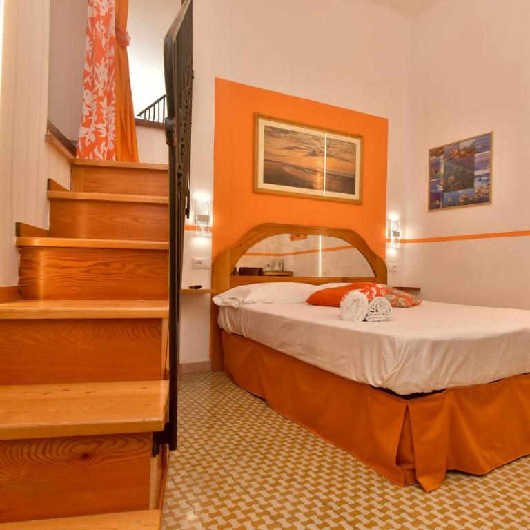 The Vernazza Main Plaza - Rooms & Apartment - Superior Doppelzimmer - 1