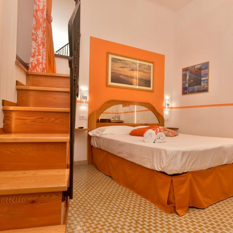 The Vernazza Main Plaza - Rooms & Apartment - Superior Doppelzimmer - 12