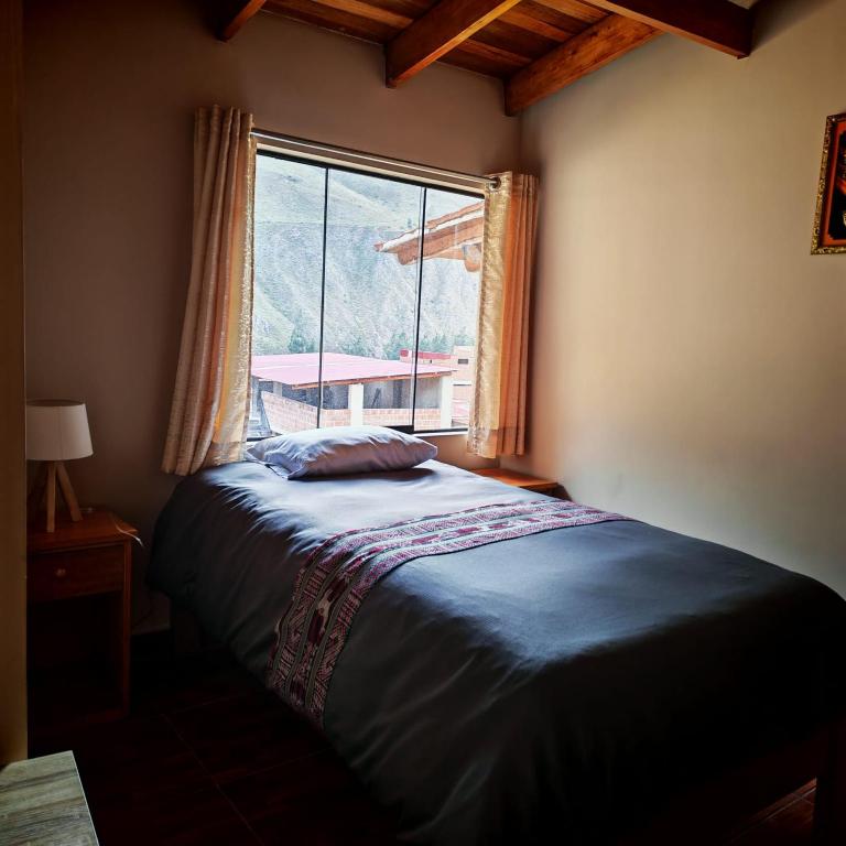 Sunshine - Habitación Familiar con vistas a la montaña - 11