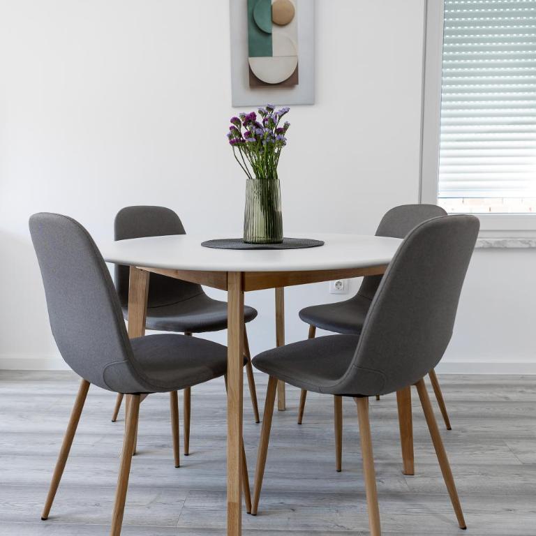 Grey Pearl Old Town with Free Parking - One-Bedroom Apartment - 3