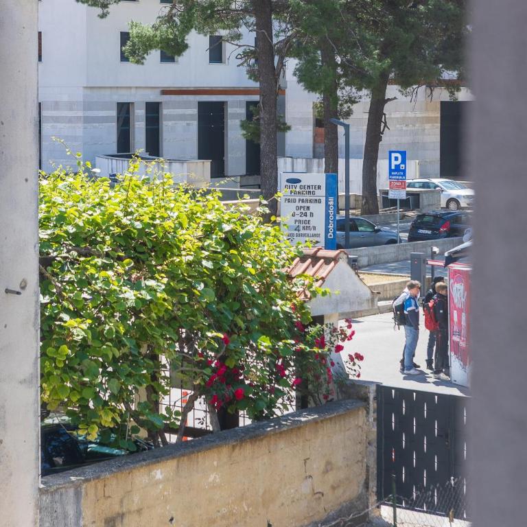 Grey Pearl Old Town with Free Parking - One-Bedroom Apartment - 19