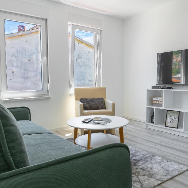 Grey Pearl Old Town with Free Parking - One-Bedroom Apartment - 8