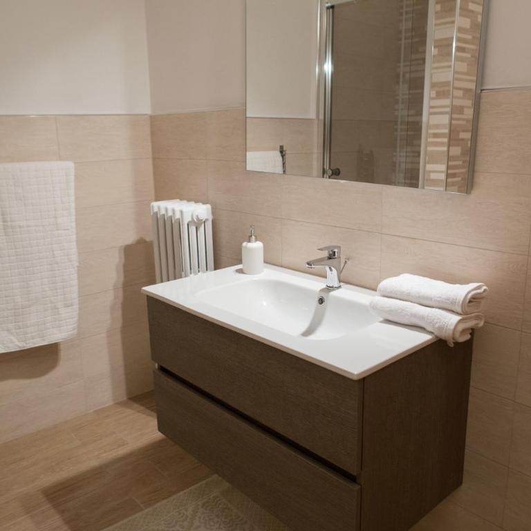 Hibiscus - Deluxe Room - 7