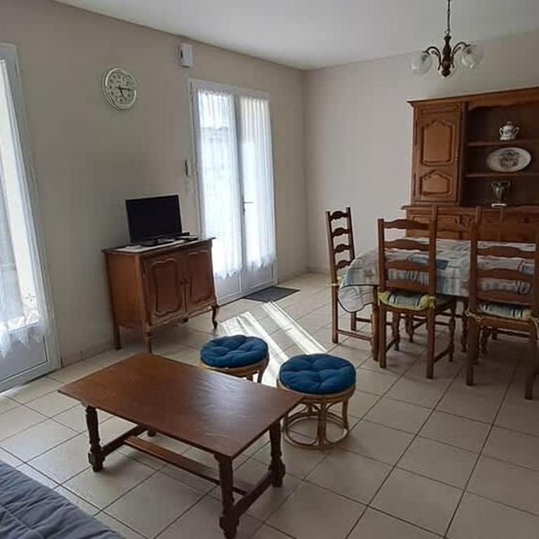maison 2 chambres - Maison de Vacances - 2