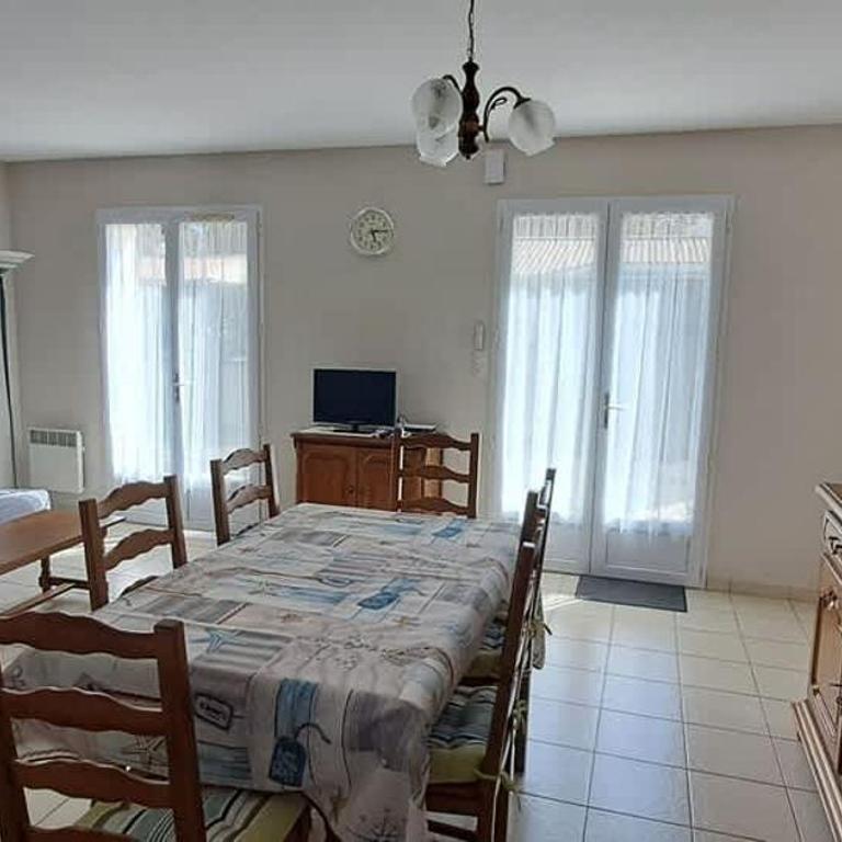 maison 2 chambres - Maison de Vacances - 14