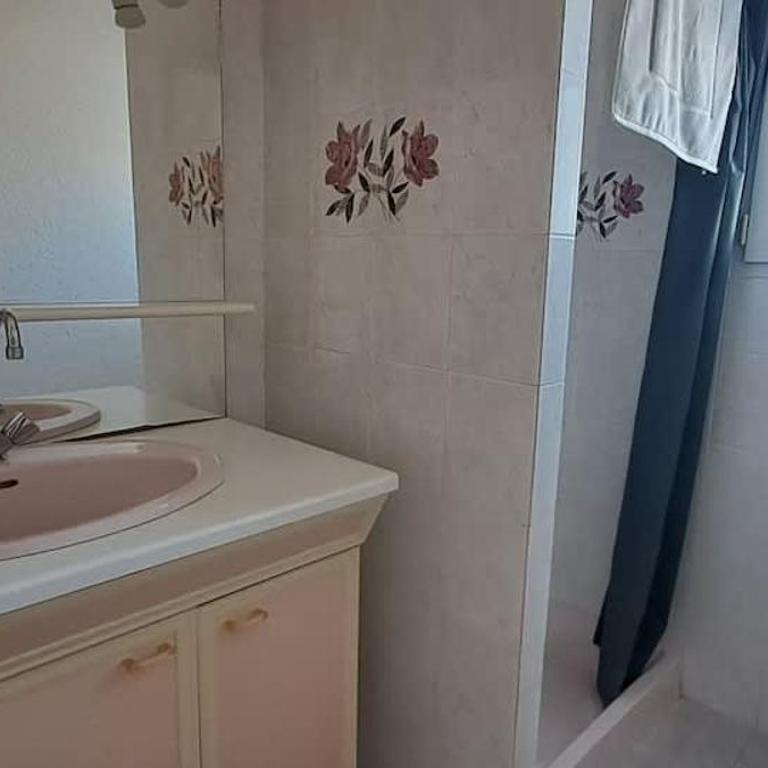 maison 2 chambres - Maison de Vacances - 15