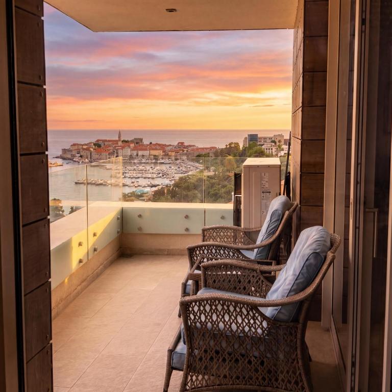 Royal Panorama Budva - Apartman sa 3 Spavaće Sobe - 1