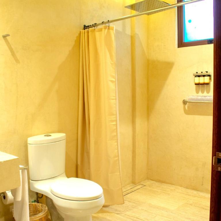 7 Casa Laurel Hotel Boutique - Deluxe Quadruple Room - 3