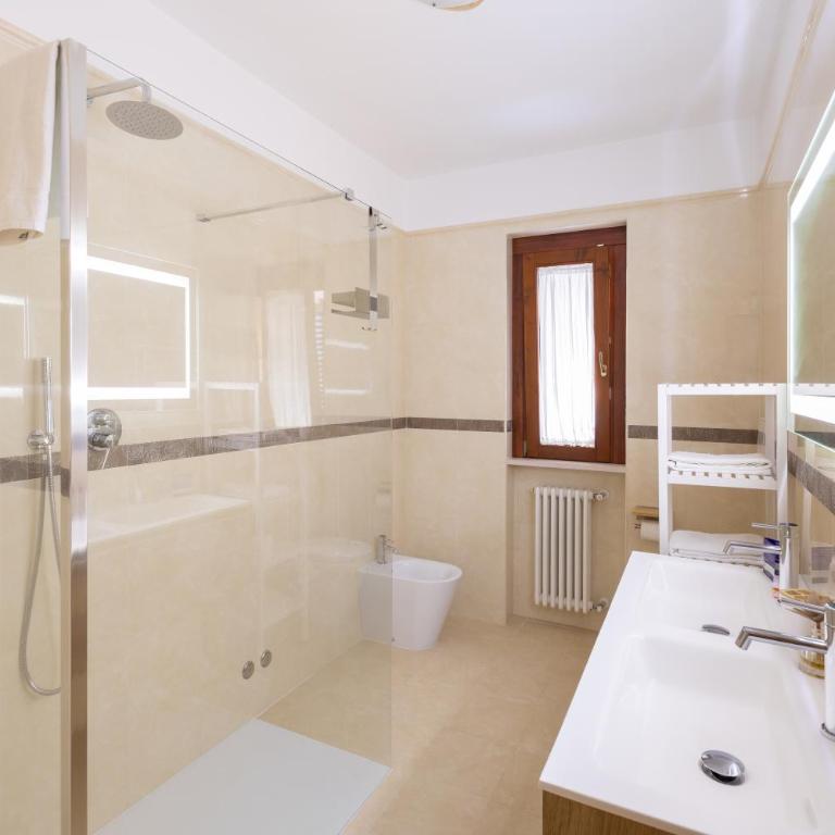 MaVa ROOMS - Camera Matrimoniale/Doppia con Letti Singoli con Bagno Privato - 11