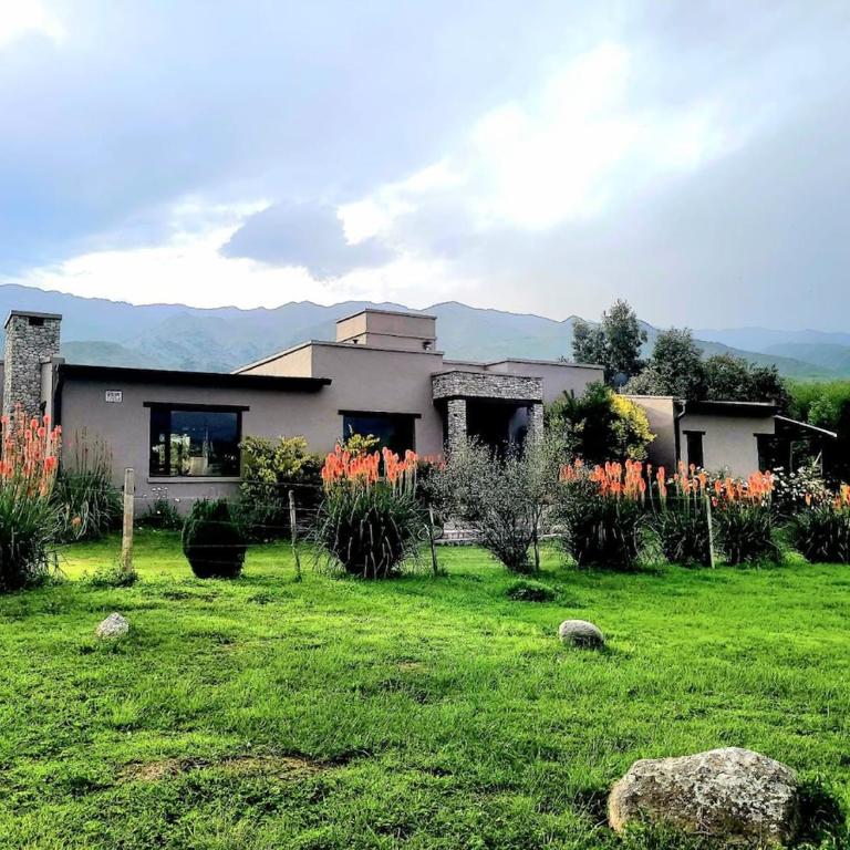 Hermosa casa en la ovejeria Tafí del Valle - Casa de 3 dormitorios - 1
