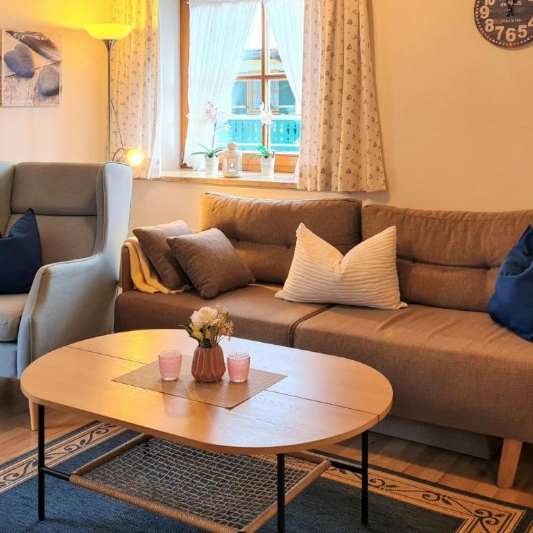 Haus Sonnenschein Ferienwohnung Hochkalter - Apartment with Mountain View - 3