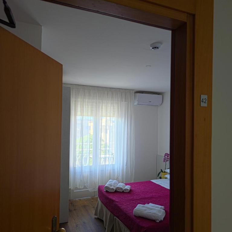 Hotel Ornella - Camera Matrimoniale con Balcone - 4