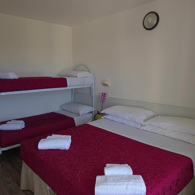 Hotel Ornella - Camera Familiare con Balcone - 2