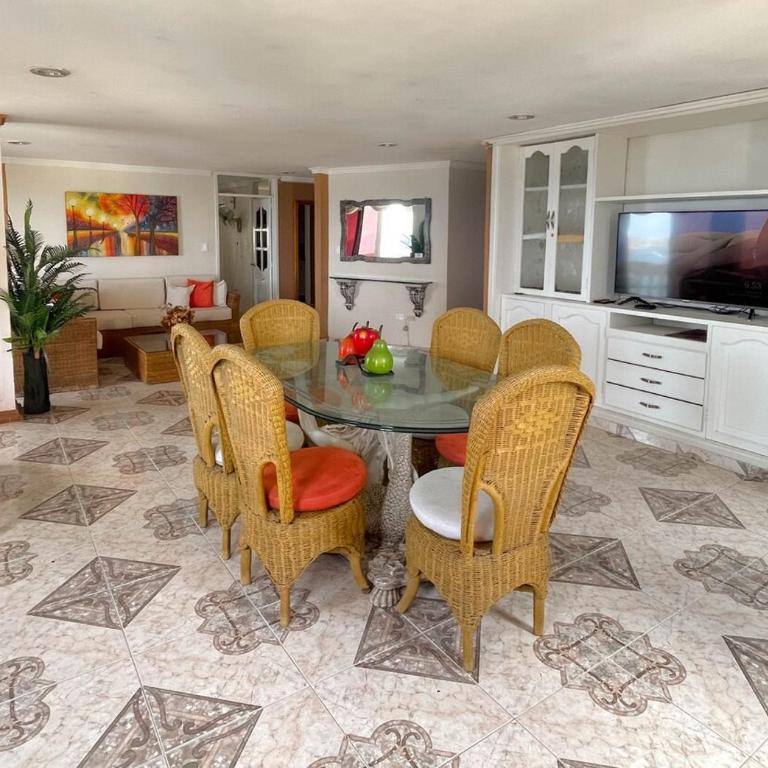 Frente al mar en el Rodadero - Apartamento de 2 dormitorios - 25