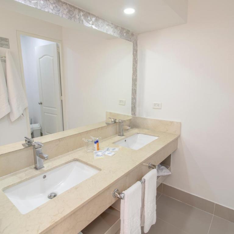 Hotel Campestre las Camelias - Habitación Triple Estándar - 3