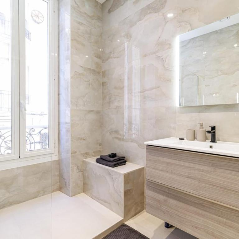 Moderne 2 Pièces à 50m de Monaco - Appartement - 26