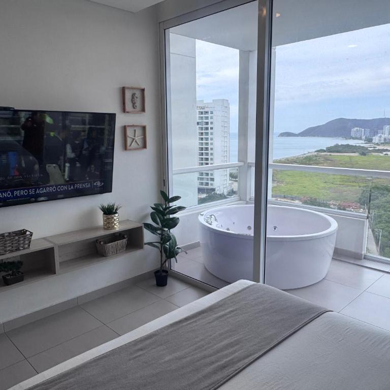 Suite con Lujoso Jacuzzi, Piso 14 y vista al mar - Apartamento de 1 dormitorio - 30