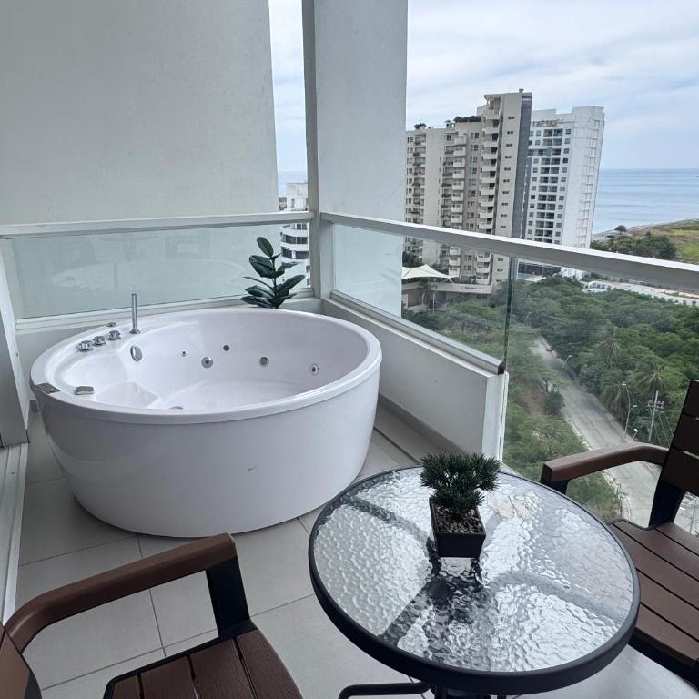 Suite con Lujoso Jacuzzi, Piso 14 y vista al mar - Apartamento de 1 dormitorio - 22
