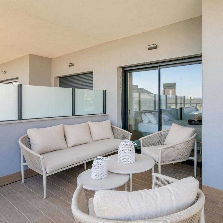 Private Jacuzzi, Garage, Sea View, AC - Two-Bedroom Apartment - 16