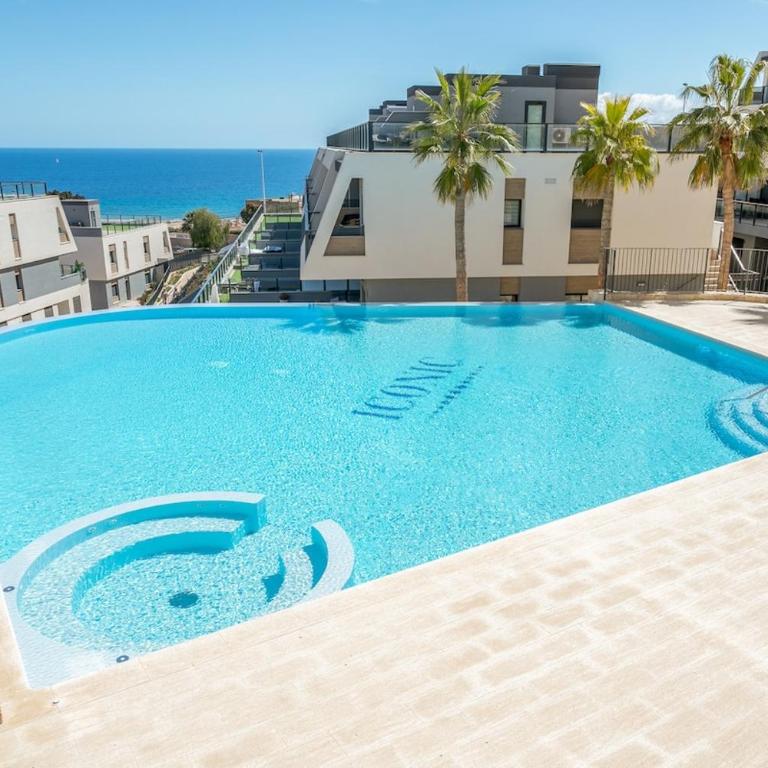 Private Jacuzzi, Garage, Sea View, AC - Two-Bedroom Apartment - 2