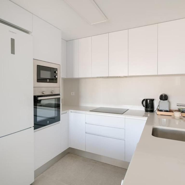 Private Jacuzzi, Garage, Sea View, AC - Two-Bedroom Apartment - 27