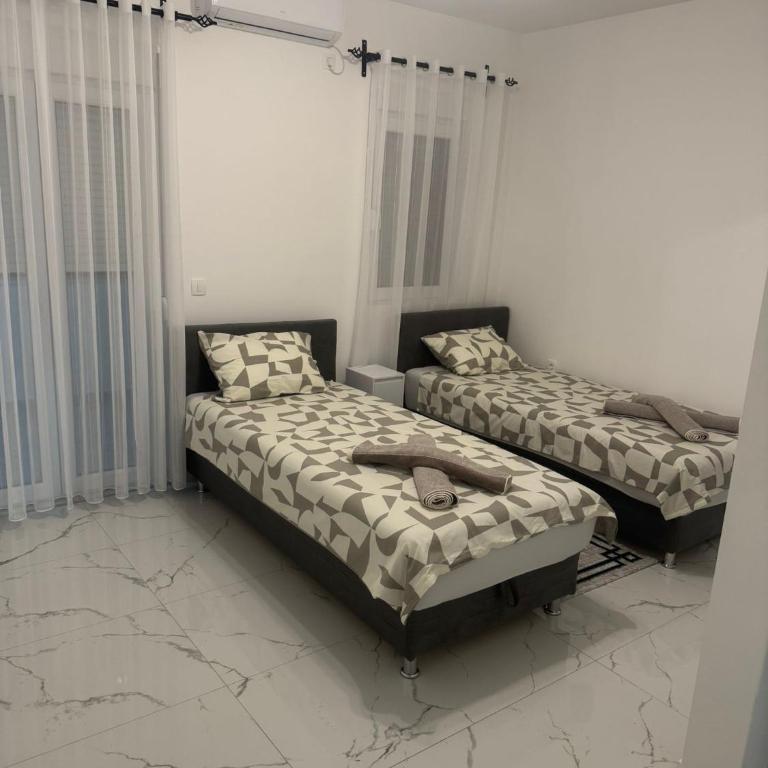 Lux Villa Azur - Three-Bedroom Villa - 4