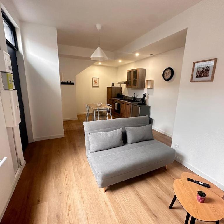 Aquero Lourdes T2 - Appartamento con 1 Camera da Letto - 1