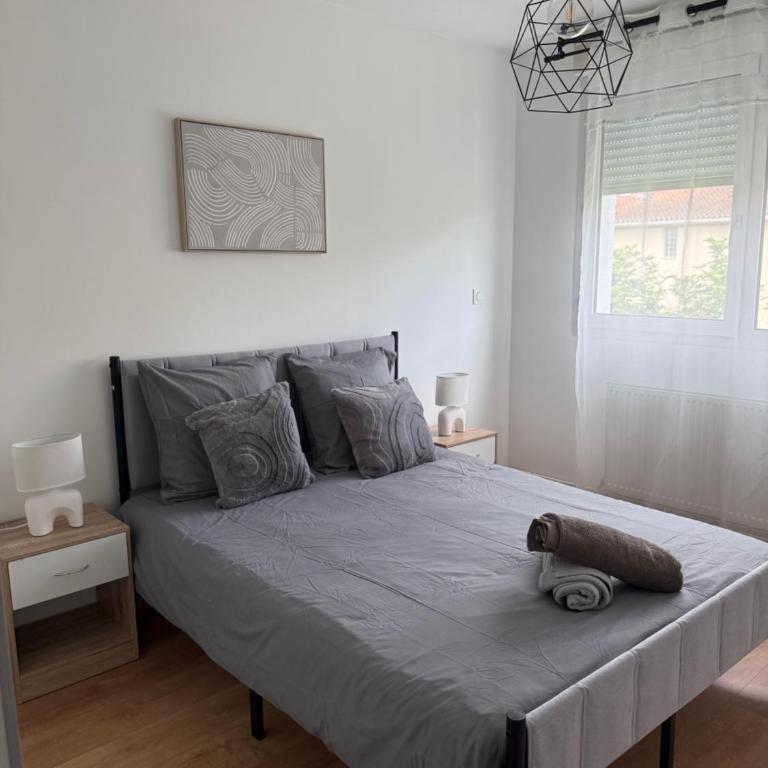 T4 design lumineux climatisé avec balcon & suite - Appartement 3 Chambres Deluxe - 2