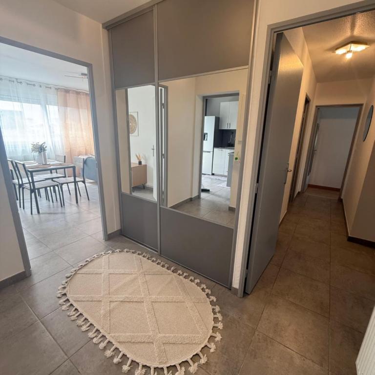T4 design lumineux climatisé avec balcon & suite - Appartement 3 Chambres Deluxe - 18
