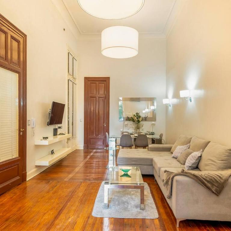 Grand Rivadavia 3-BR Ensuite High Ceiling Home - Three-Bedroom Apartment - 1