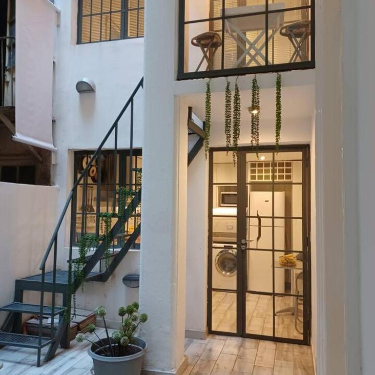 Grand Rivadavia 3-BR Ensuite High Ceiling Home - Three-Bedroom Apartment - 15