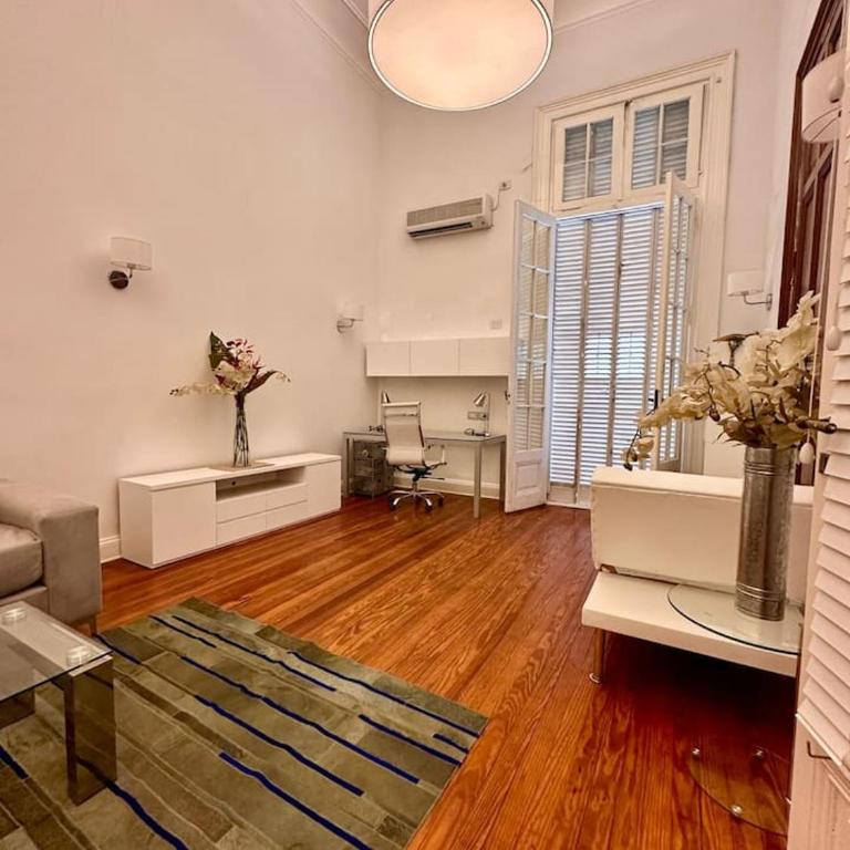 Grand Rivadavia 3-BR Ensuite High Ceiling Home - Three-Bedroom Apartment - 44