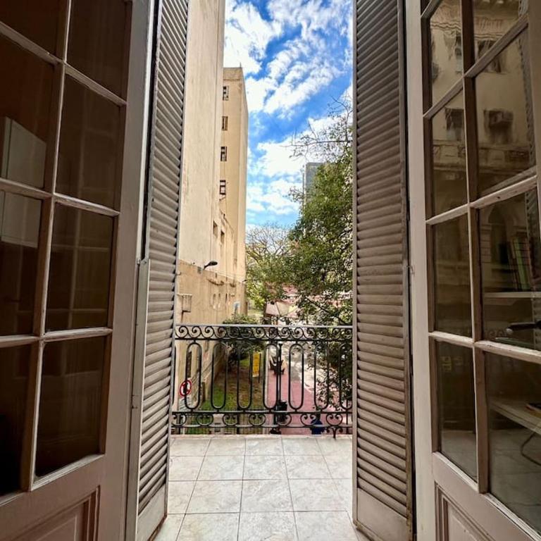Grand Rivadavia 3-BR Ensuite High Ceiling Home - Three-Bedroom Apartment - 47
