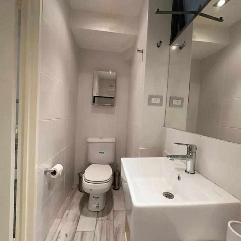 Grand Rivadavia 3-BR Ensuite High Ceiling Home - Three-Bedroom Apartment - 50
