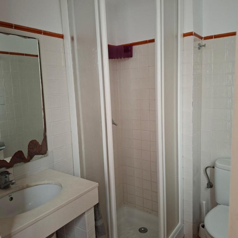 Puerta 6 8 - Three-Bedroom Apartment - 10