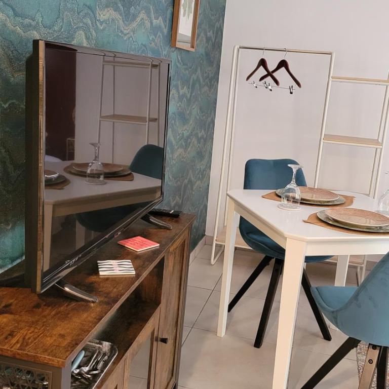 Au secret des Brégines - Chambre Double - Vue sur Piscine - 5