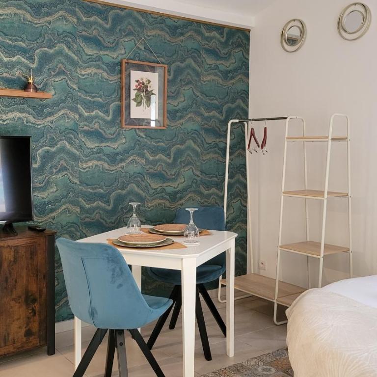 Au secret des Brégines - Chambre Double - Vue sur Piscine - 10