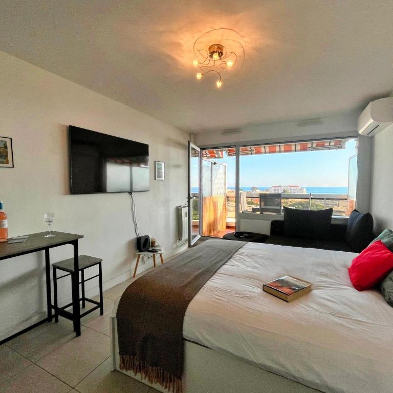 Panoramic Sea View with pool 4ppl - Juan les Pins - Apartment mit 2 Schlafzimmern - 4