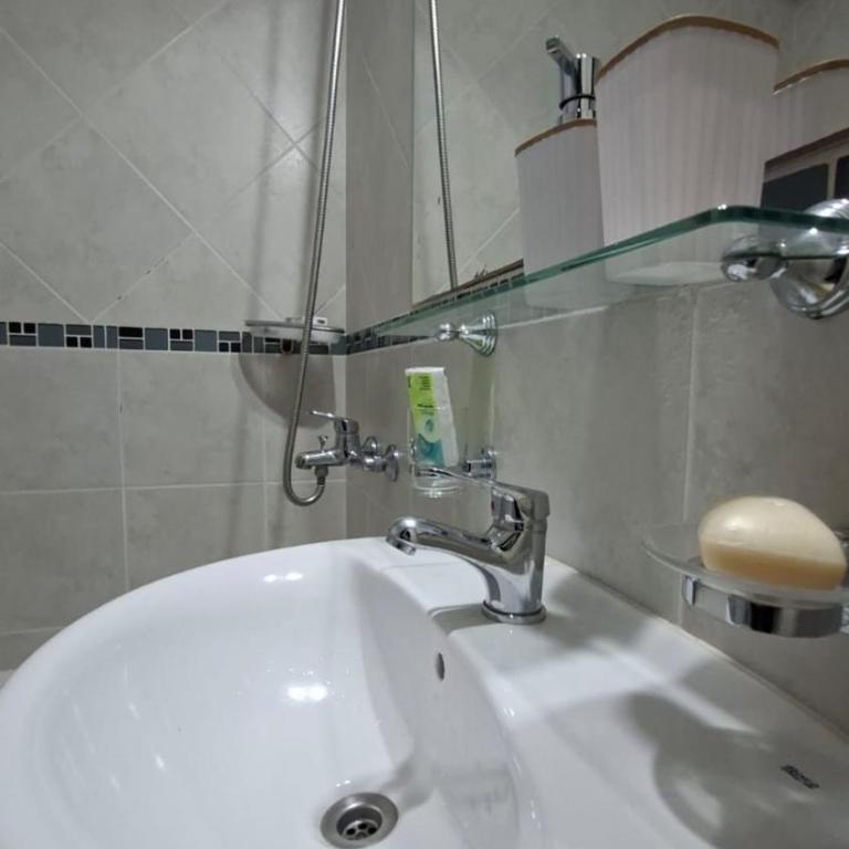 En el corazon de nva cba y a una cuadra de la terminal, depto con balcon y aminities - Apartamento de 1 dormitorio - 29