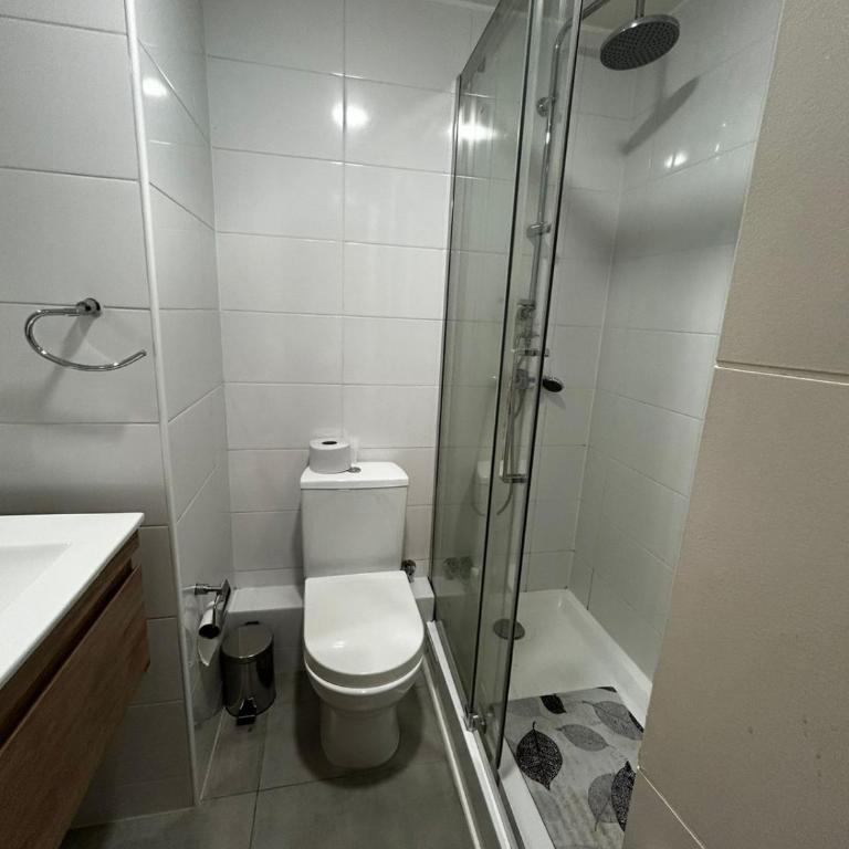 Cómodo Depto 2D 2B Cerca Aeropuerto y Mall - Apartamento de 2 dormitorios - 5