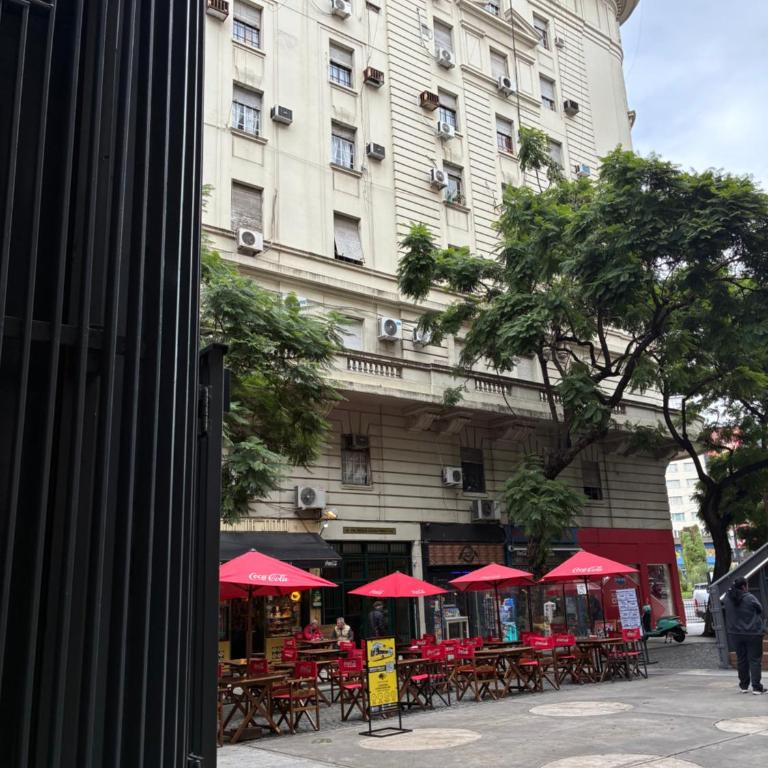 View of the Obelisco! Birthplace of Tango, Wine and Polo - Apartamento de 1 dormitorio - 12