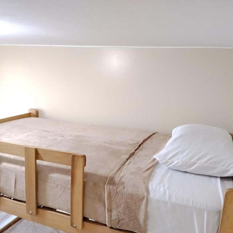 Lima Lince Apartament - Room - Share Kitchen - Wifi - Triple Room with City View - 3